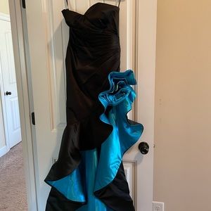 Terani Couture Prom Dress! Size 4, like brand new